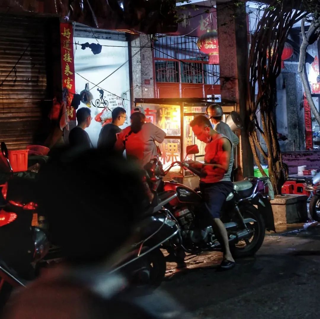 美食世界怎么画简笔画_美食世界怎么画_美食世界怎么画简单